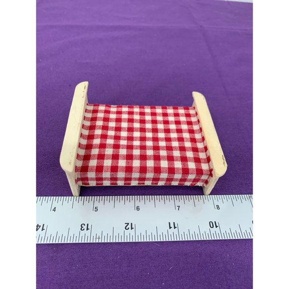 Greenbrier International, Inc. Wooden Bed Right White Checkered Wooden Dresser 2 - Picture 8 of 13